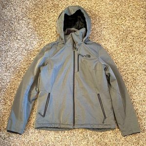 **HOST PICK**Woman’s North Face Jacket